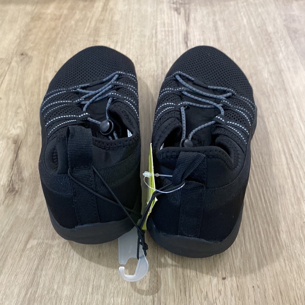 NEW Men’s All In Motion Max Water Shoes - Picture 3 of 3
